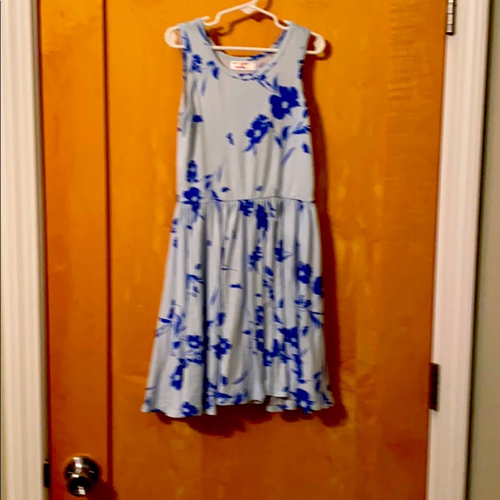 Girls dress